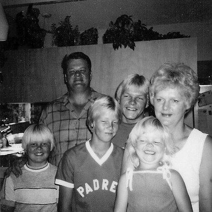 Carol y Jack Dodge junto a sus cuatro hijos cuando todo era felicidad en la familia. Luego del crimen de Angie ellos se separaron