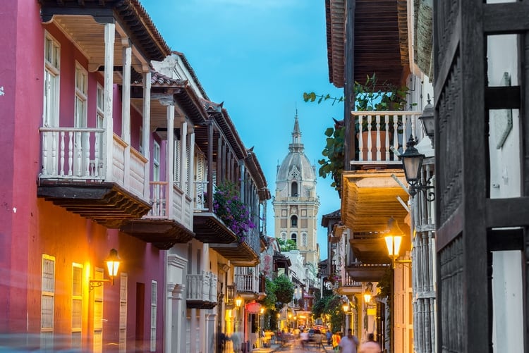 La ciudad vieja amurallada de Cartagena es su principal atracción y Patrimonio de la Humanidad por la UNESCO (Shutterstock)