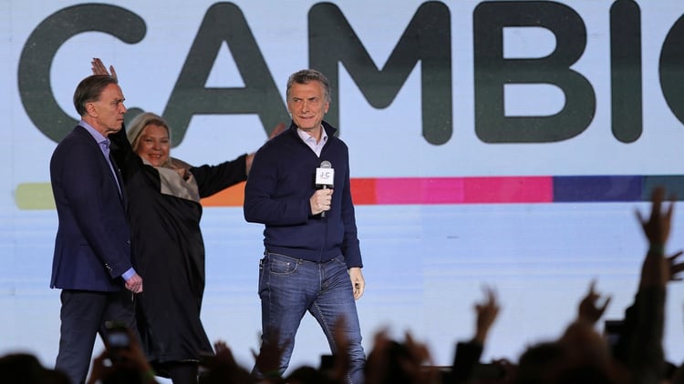 Mauricio Macri, Elisa Carrió y Miguel Ángel Pichetto (Reuters)