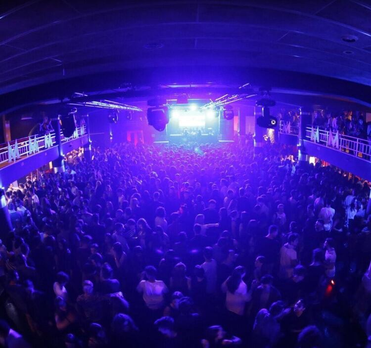 El interior de la discoteca Lanterna Azzurra (Google Maps/Francesco Genga)