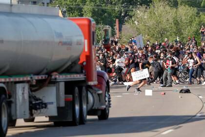 Los manifestantes lograron apartarse del trayecto del coamión