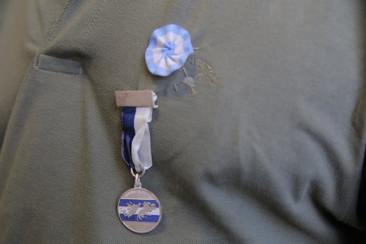 La medalla que recibiÃ³, a 37 aÃ±os de la guerra (NicolÃ¡s Tannchen)