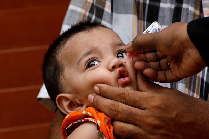 Uno de los retos que aún enfrenta es la erradicación de la malaria y la poliomielitis
