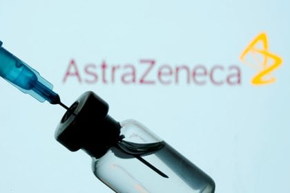 La vacuna de AstraZeneca es una de las que integran el programa COVAX y que llegarán a la Argentina - REUTERS/Dado Ruvic/Illustration//File Photo