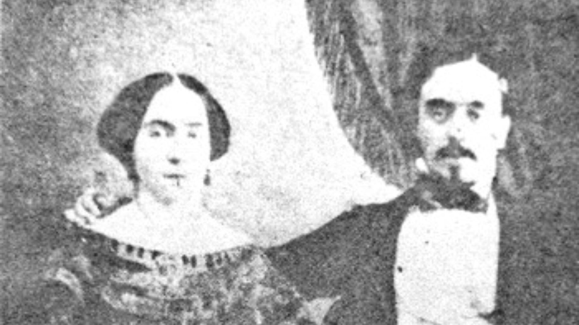 Guadalupe González del Pino y Villalpando con Francisco González Bocanegra, el autor de los versos del Himno Nacional. (Foto: Especial).
