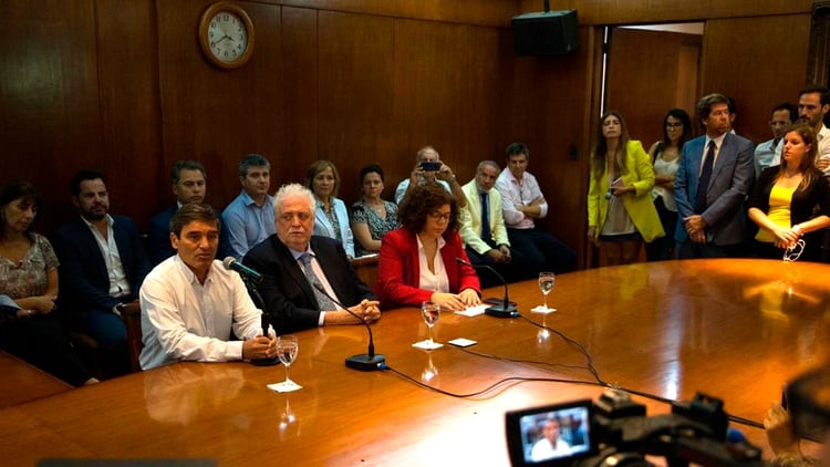 La conferencia de prensa de las autoridades de Salud (Lihueel Althabe)