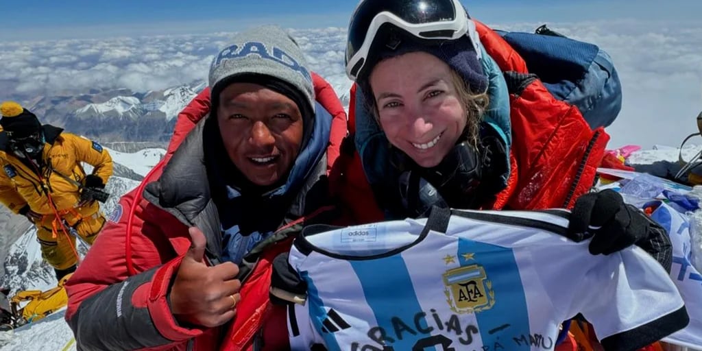 Es argentina, hizo cumbre en el Everest y marcó un hito para el andinismo sudamericano: “No sabía nada de montañismo, pero quería intentarlo”
