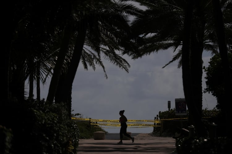 Florida se encuentra entre los estados menos preparados para enfrentar la pandemia de COVID-19, según un estudio. (REUTERS/Carlos Barria)
