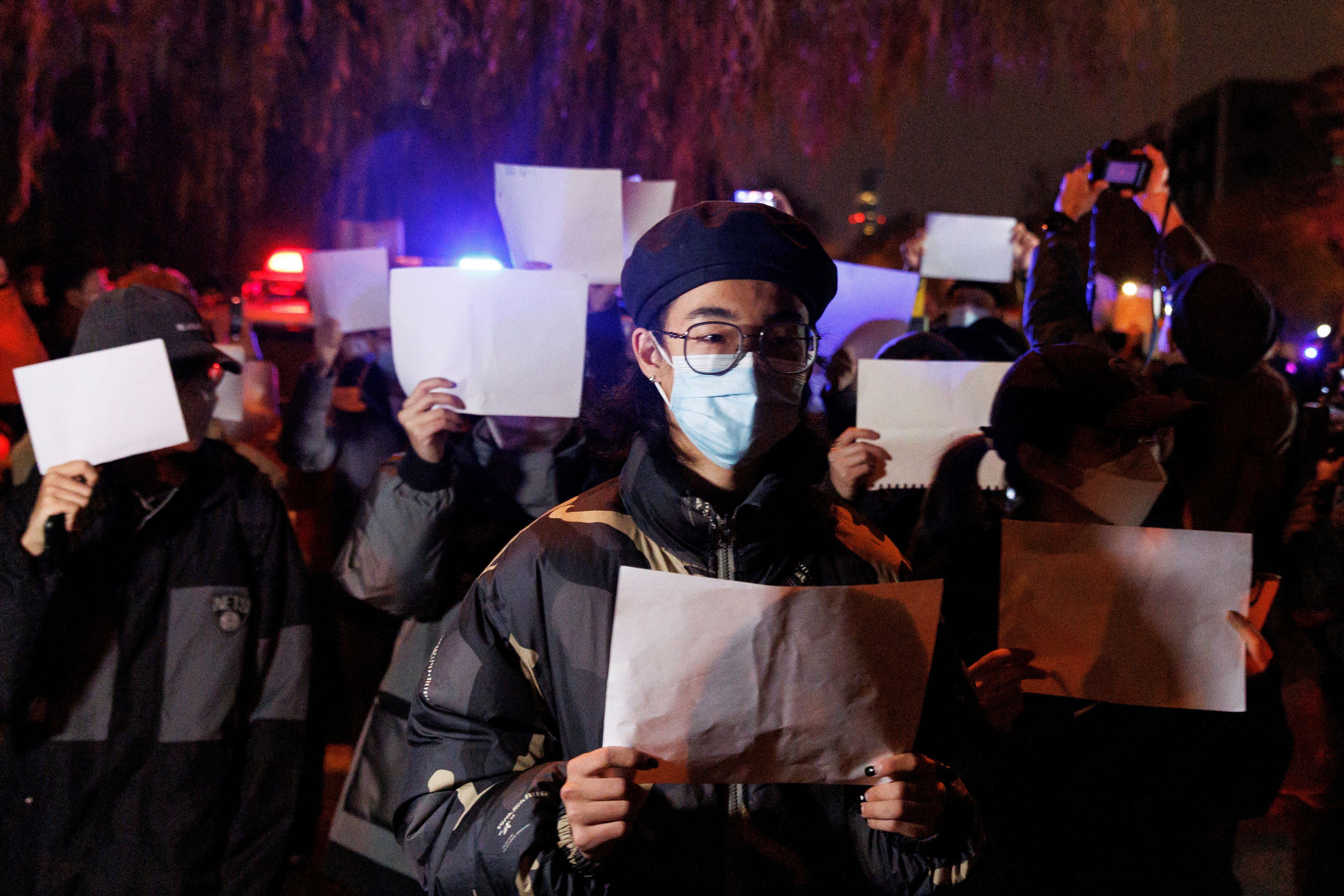 Las hojas en blanco, simbolo de la lucha contra la censura en China (REUTERS/Thomas Peter)