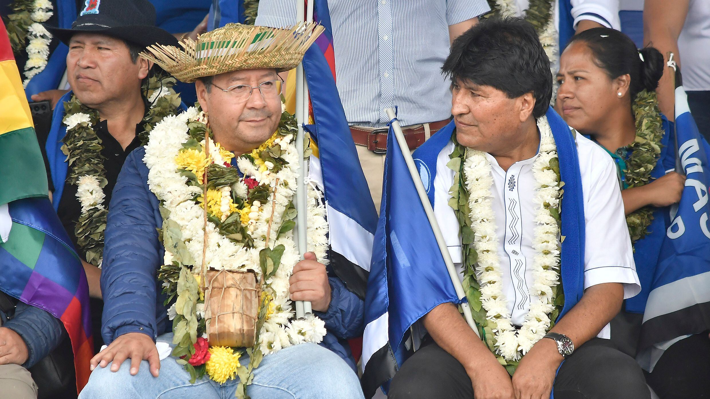 El presidente de Bolivia, Luis Arce (i) y el expresidente boliviano y líder del Movimiento al Socialismo (MAS), Evo Morales, en una fotografía de archivo. EFE/Jorge Ábrego