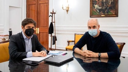 Axel Kicillof y Horacio Rodríguez Larreta, en La Plata, antes del anuncio de la cuarentena estricta