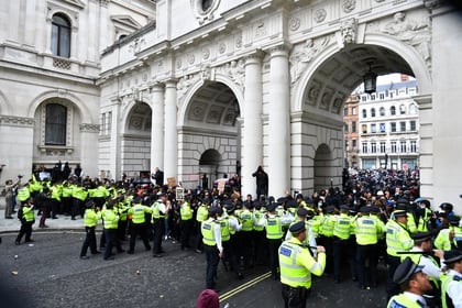 Los disturbios se produjeron en Whitehall, en pleno centrod e Londres (REUTERS/Dylan Martinez)