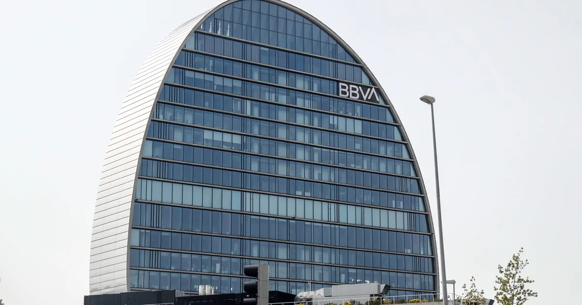 BBVA proposes to merge by absorbing Banco Sabadell at an exchange of one new share for every 4.83