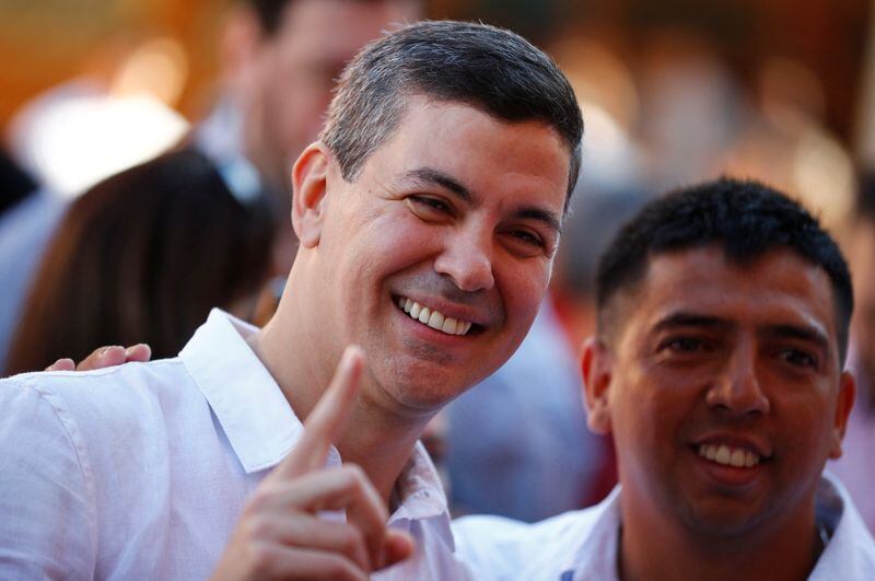 Santiago Peña presidente electo del gobernante Partido Colorado, durante las elecciones en Asunción, Paraguay 30 de abril 2023. REUTERS/Agustin Marcarian