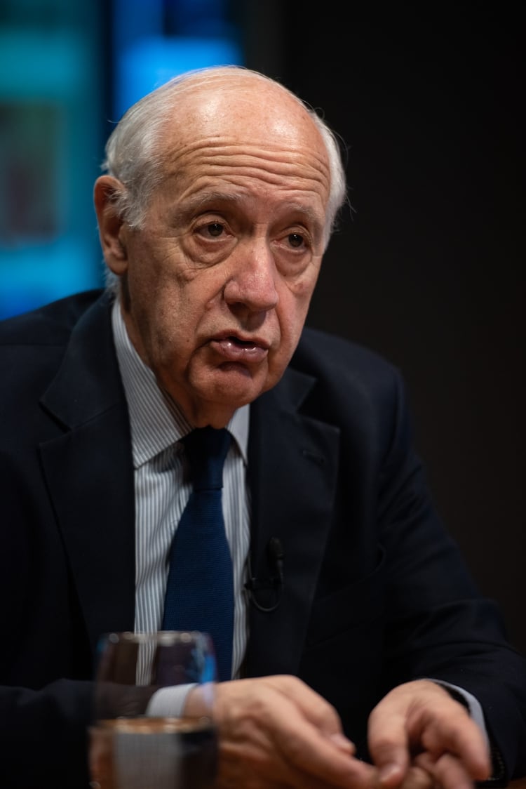 Lavagna aseguró que el FMI maneja la política económica de la Argentina