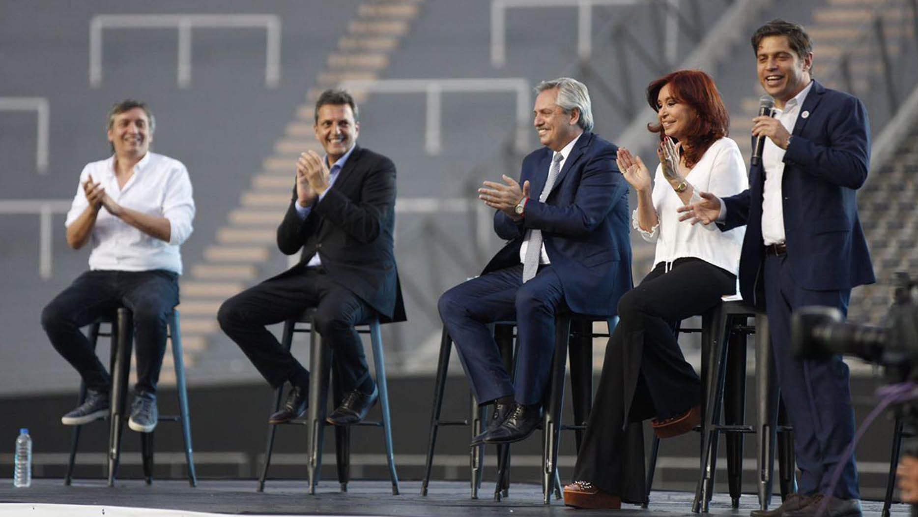 Alberto Fernández y Cristina Kirchner comparten un acto en La Plata junto a Axel Kicillof y Sergio Massa