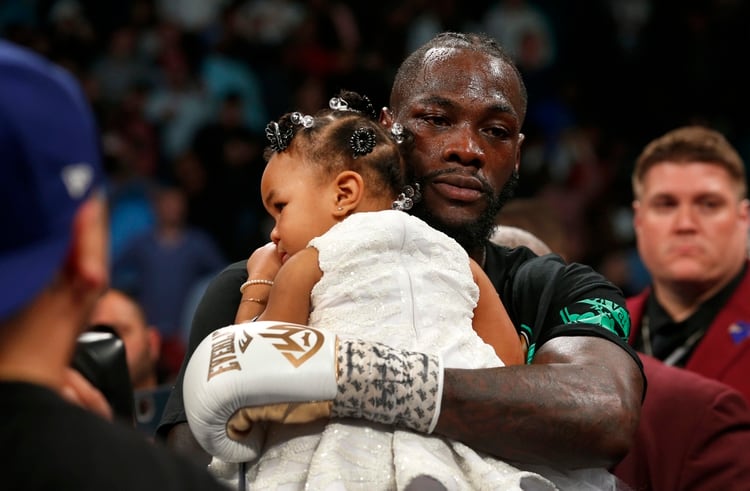 Deontay Wilder, campeón mundial de los pesos pesados del Consejo Mundial de Boxeo, tiene ocho hijos (AFP)