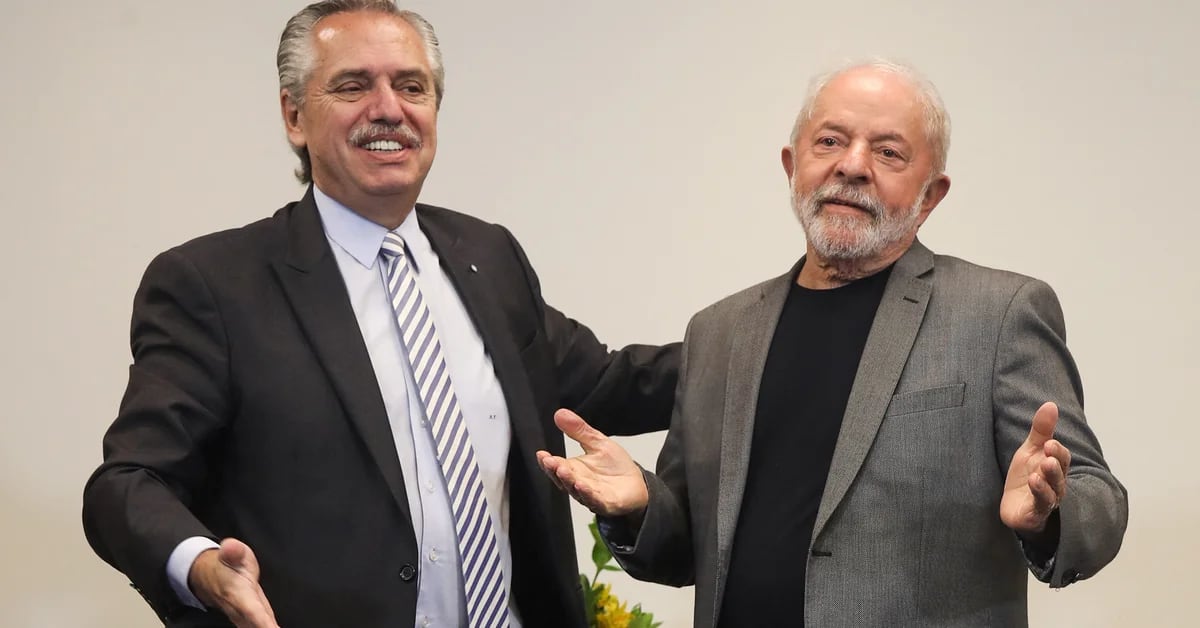 In his first act as president-elect of Brazil, Lula da Silva met Argentina’s Alberto Fernandez.
