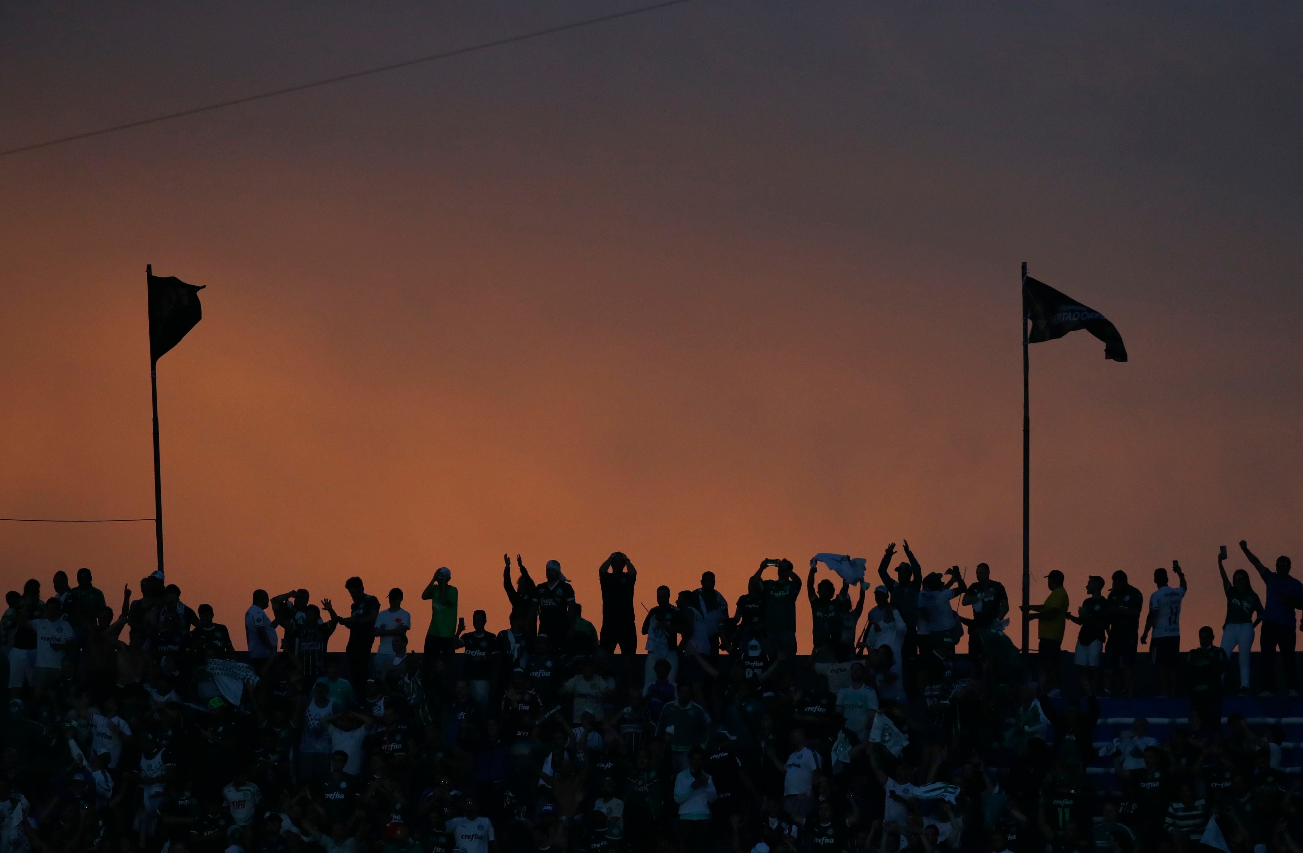 Uruguay recibió cerca de 30.000 brasileños durante la semana previa a la final de la Copa Libertadores, cuando se estimaba que llegaría el doblePalmeiras v Flamengo - Estadio Centenario, Montevideo, Uruguay - November 27, 2021  Fans in the stands REUTERS/Agustin Marcarian