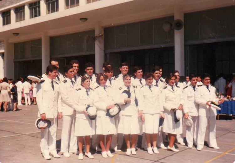 Oficiales de Comunicaciones de la Marina Mercante Nacional en 1981 (Fernando Morales)