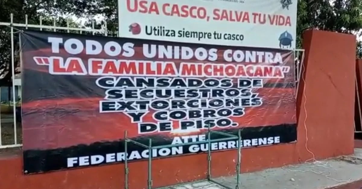 They placed banners against La Familia Michoacana in the municipalities of Guerrero