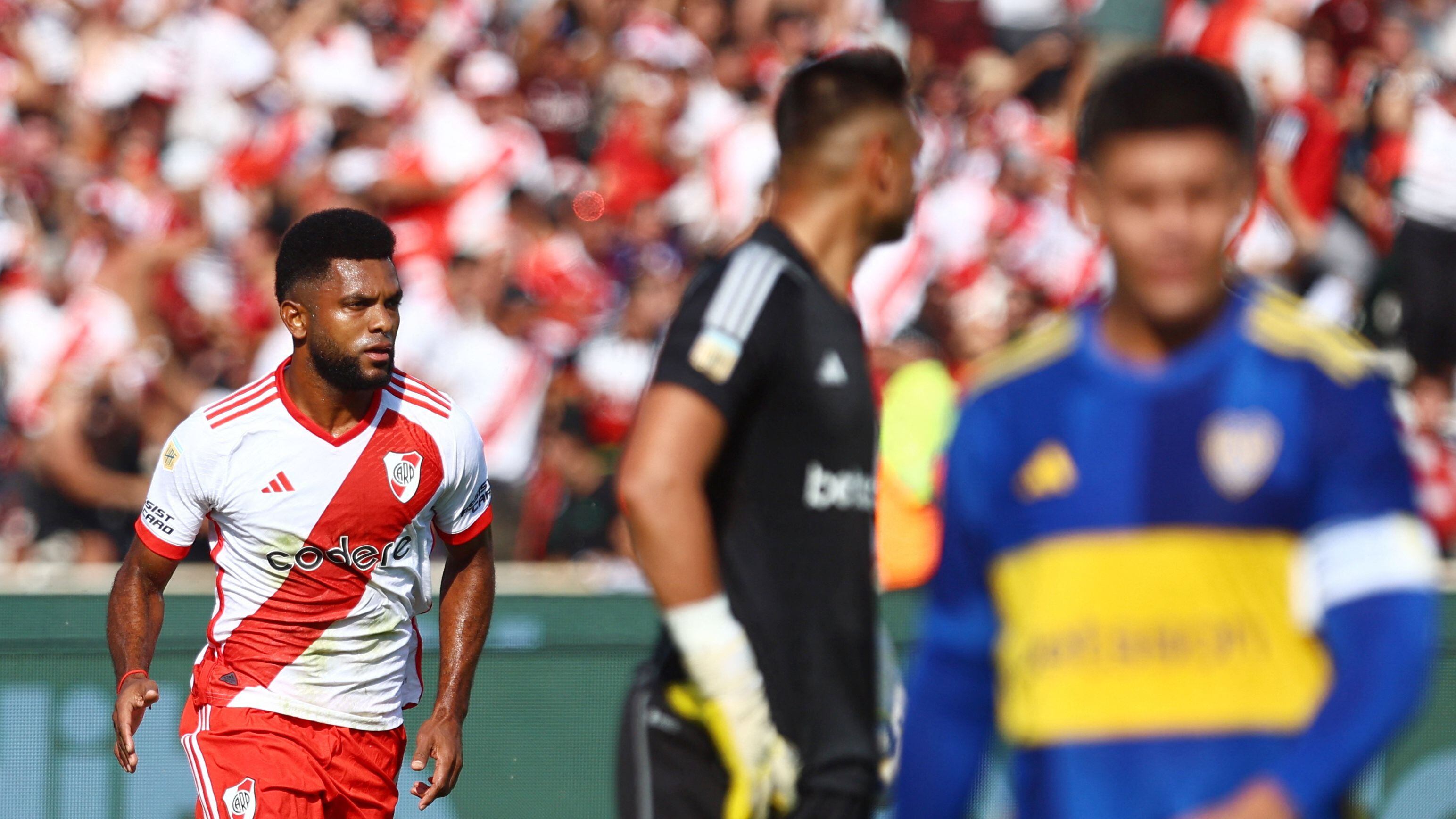 A pesar de haber anotado, Miguel Ángel Borja no pudo evitar la caída de River Plate ante Boca Juniors en los cuartos de final de la Copa de la Liga - crédito REUTERS