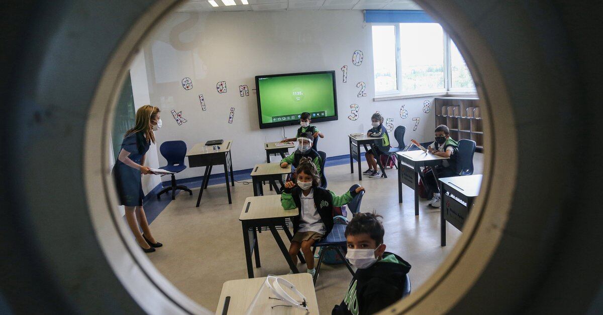 Turquía empieza el curso escolar con PCR obligatorio para ...