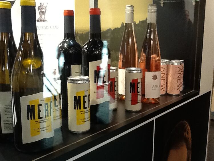 Aunque su presencia todavía es marginal, el vino en lata se está imponiendo en el mundo como una opción de la industria vitivinícola para disputar el mercado que perdió ante la cerveza