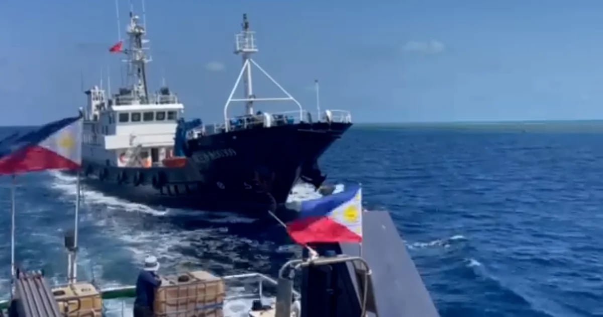 Tension in South Sea: China blocks Philippine Coast Guard carrying aid to fishermen