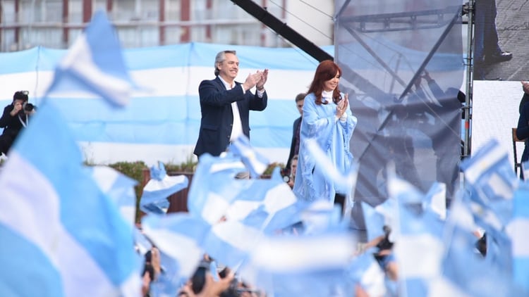 Alberto Fernández compartió escenario junto a Cristina Kirchner en Mar del Plata (Frente de Todos)