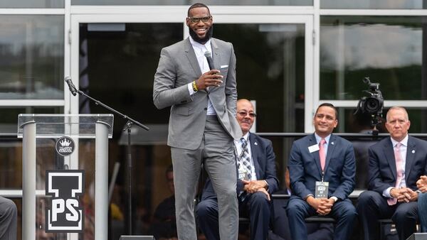 LeBron James, estrella de la NBA, inauguró una escuela en Akron, Ohio (AFP)