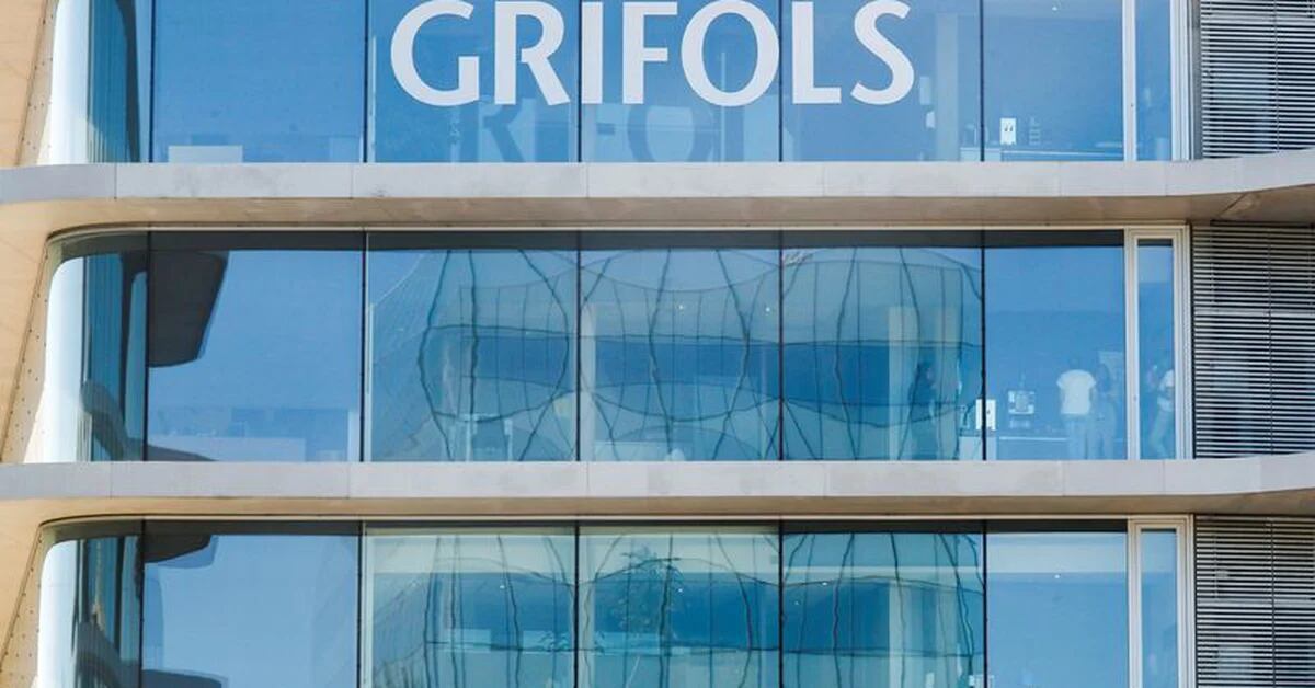 Grifols falls more than 8% after media coverage of a possible capital increase