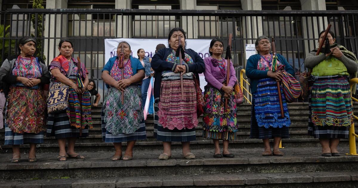 Indígenas de Guatemala cumplieron 45 días de protestas para exigir la renuncia de la fiscal general Consuelo Porras
