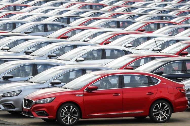 La AMDA estima una disminución de 25.5% en la venta de autos en México (Foto: Reuters/Stringer)