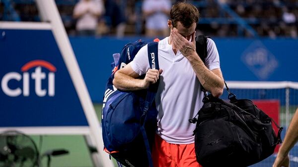 Andy Murray enfrentará en la siguiente instancia a Alex De Miñaur (AP Photo/Andrew Harnik)