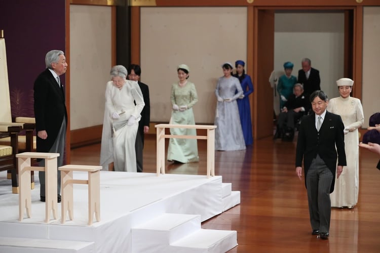 El príncipe heredero Naruhito y la princesa Masako durante la ceremonia (Japan Pool via REUTERS)
