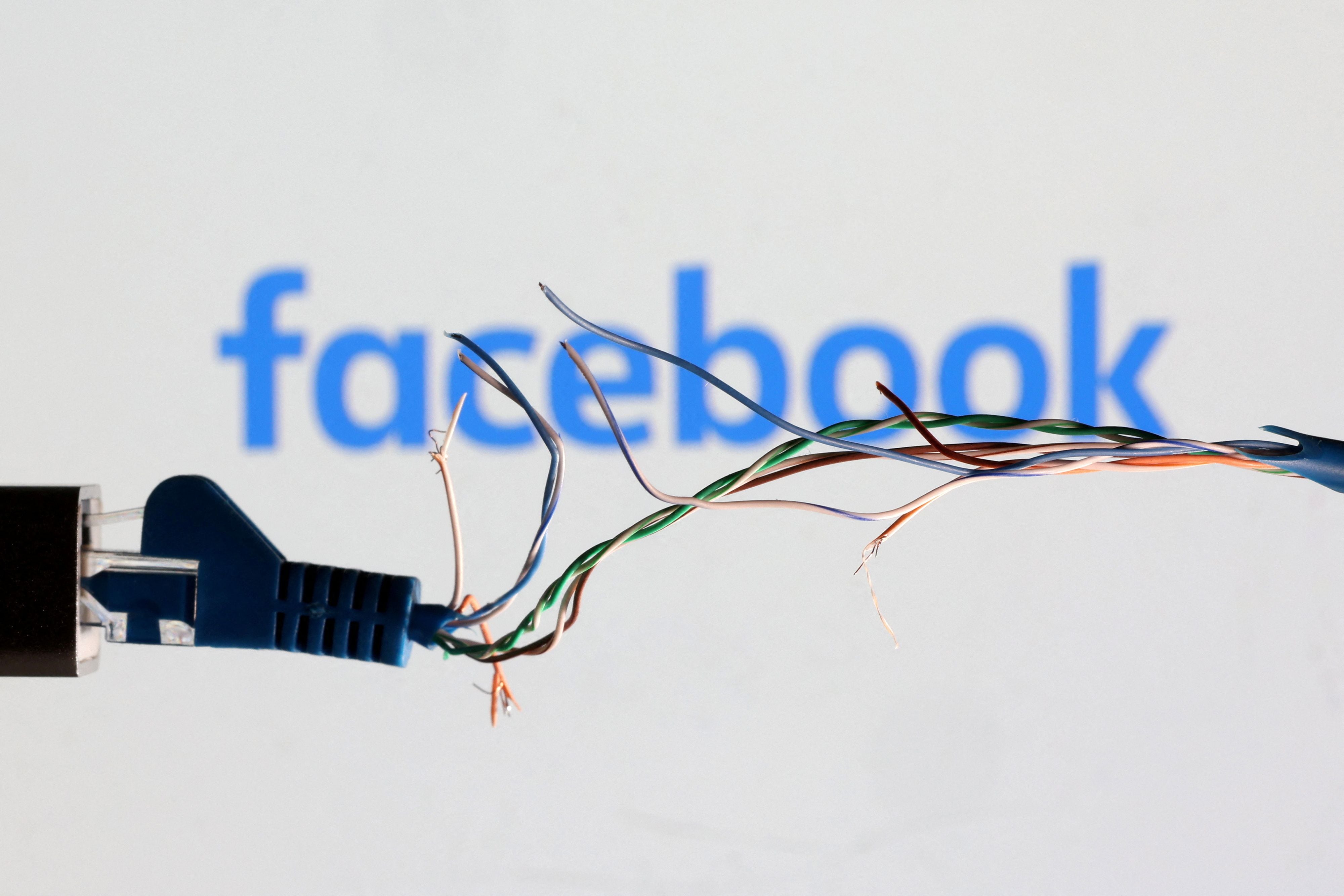 Facebook tuvo una falla mundial que afectó a los creadores de contenido principalmente. REUTERS/Dado Ruvic/Illustration/File Photo