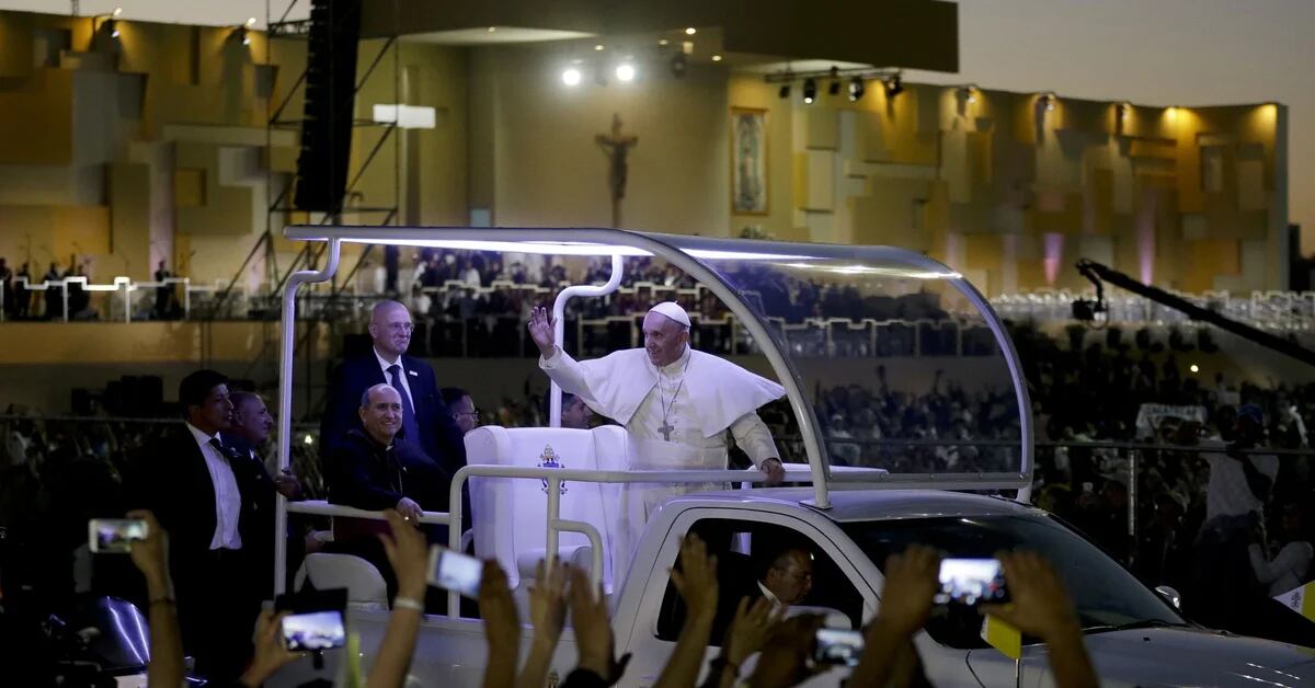 El papa Francisco y un duro mensaje sobre Donald Trump: "No es cristiano"