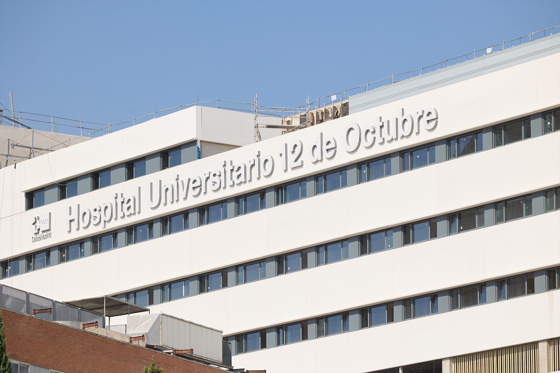 Edificio del Hospital 12 de Octubre. (Jesús Hellín / Europa Press)