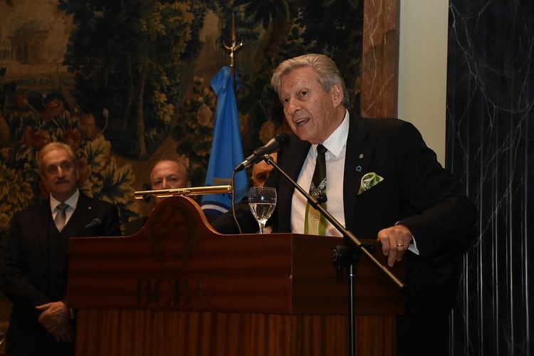 Carlos Arecco, presidente de la Bolsa de Comercio de Bahía Blanca, en un acto en la Bolsa de Comercio de Buenos Aires