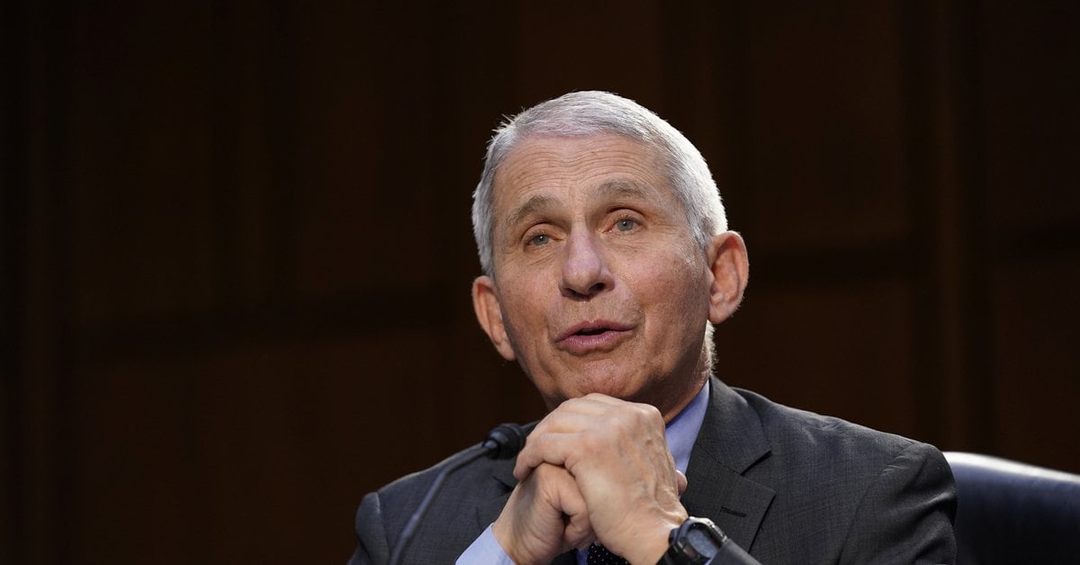 The main risks are to delay the second dose of the vaccine against COVID-19, says Anthony Fauci