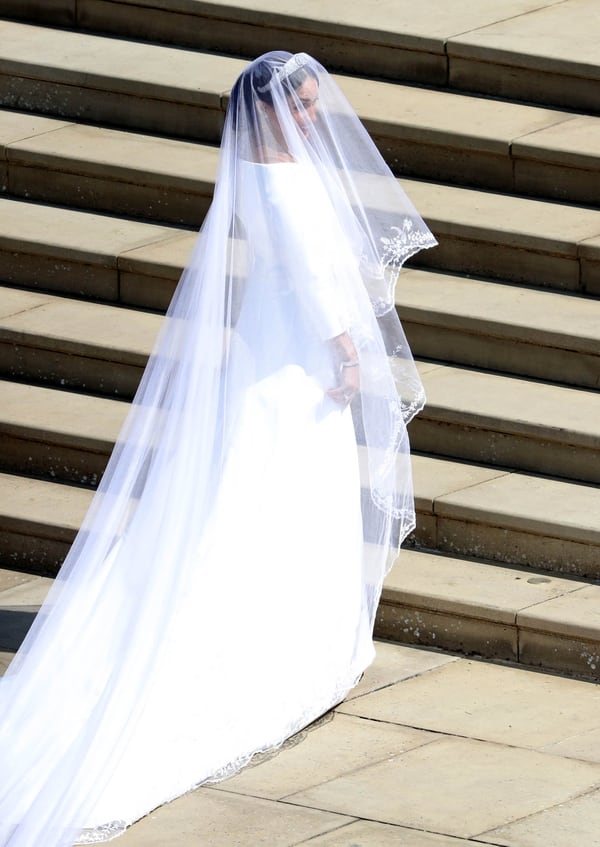 Blanca y radiante con un estilo clásico con toques modernos (AFP)