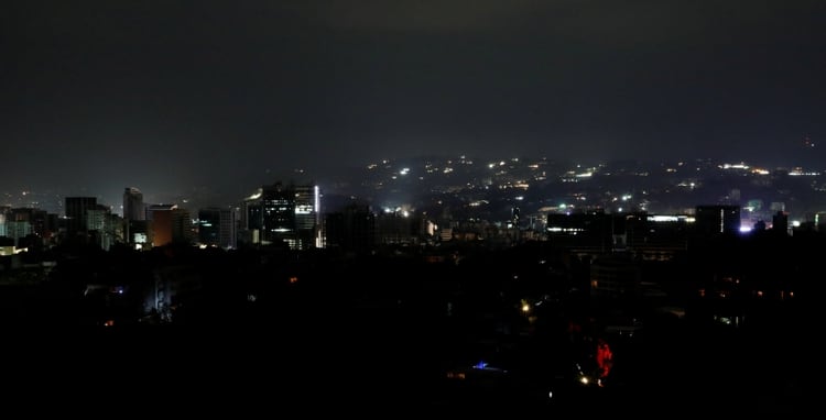 Vista de Caracas durante el apagón (REUTERS/Manaure Quintero)