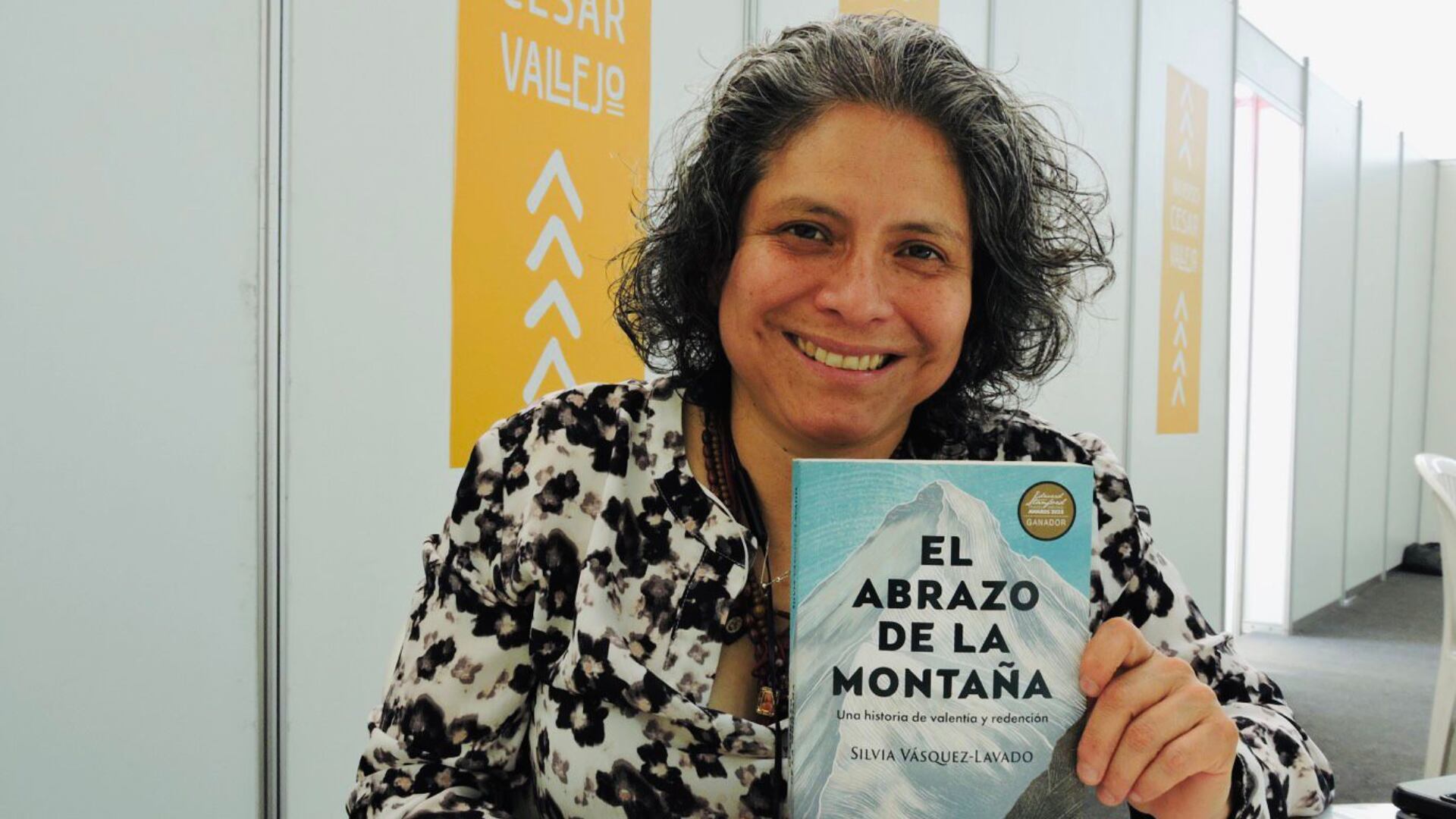 De la lucha contra el abuso a la cima del mundo: el inspirador viaje de la primera mujer peruana en llegar al Everest | Clara Giraldo (Infobae Perú)