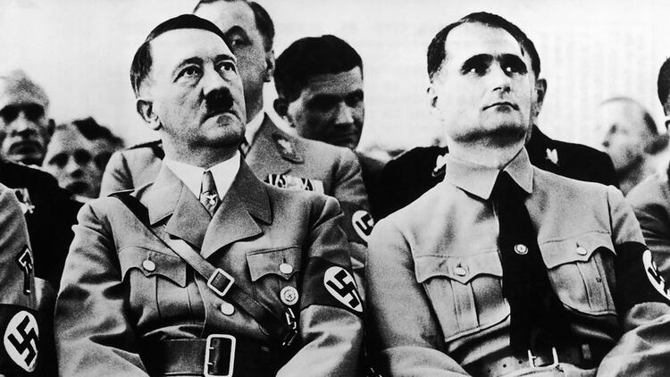 Rudolf Hess junto a Hitler