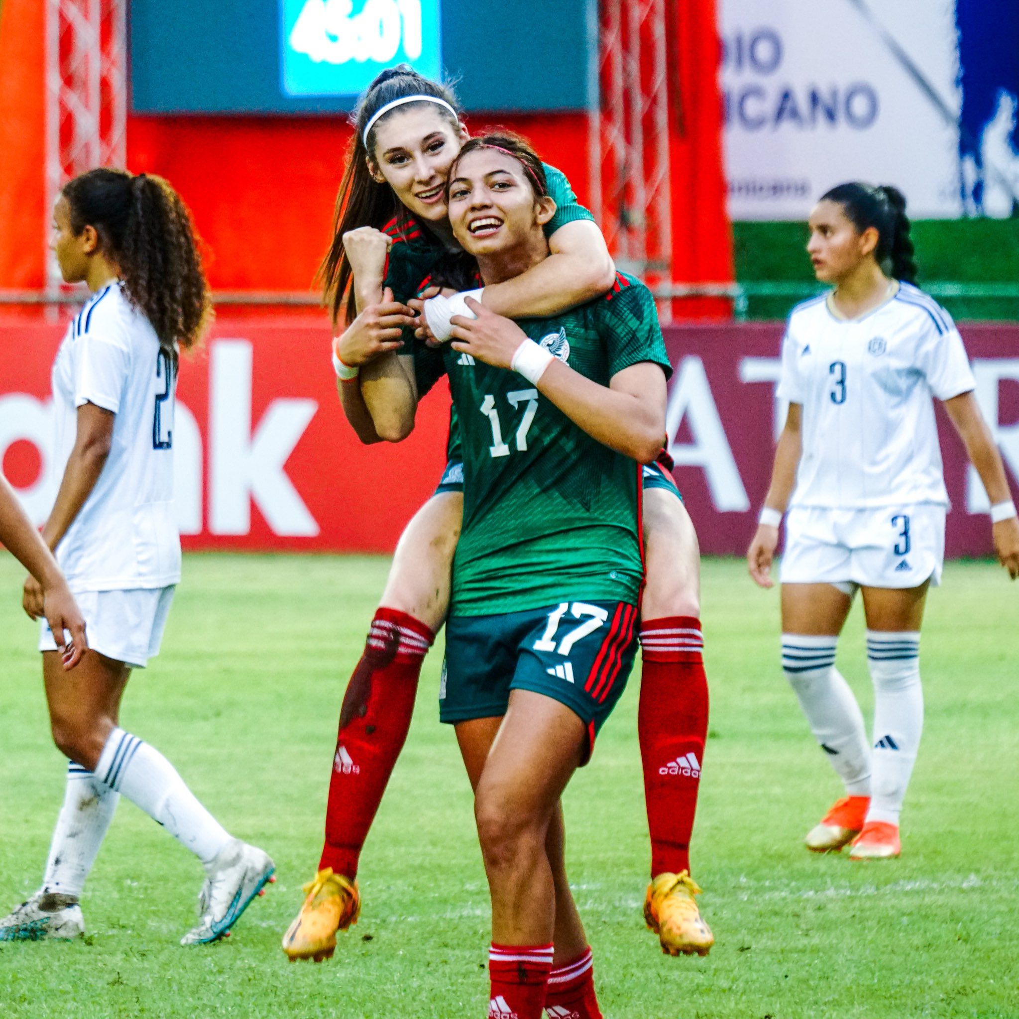Festejos de gol ante Costa Rica

Foto: Twitter/Selección de México Femenil