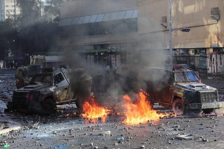 Disturbios el martes en Santiago. REUTERS/Ivan Alvarado