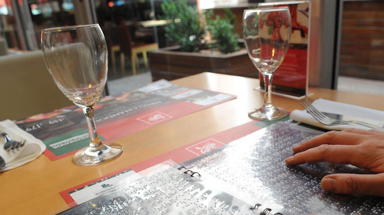 Aunque ninguna de las estudiantes tenía experiencia previa en el sistema de braille, se propusieron aprenderlo para ayudar a otros (Foto Archivo ilustrativa)
