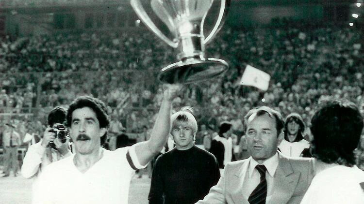 Benito murió a los 73 años tras pelear durante una década con el Alzheimer (Real Madrid)