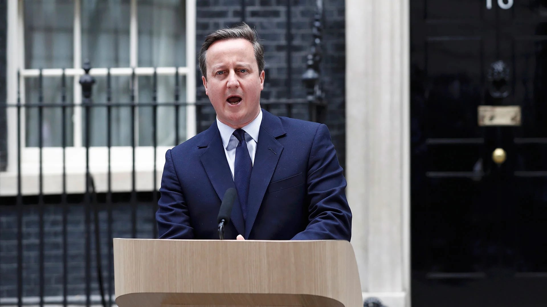 Tras la victoria del Brexit, David Cameron renunció como primer ministro del Reino Unido. (Reuters)